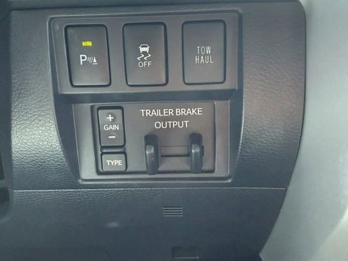 Used 2017 Toyota Tundra Platinum image 20