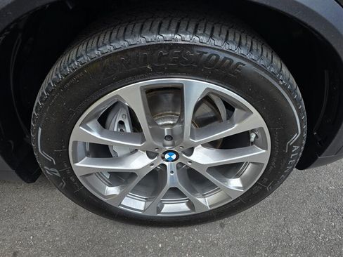Used 2025 BMW X5 xDrive40i w/ Premium Package AWD/4WD image 29