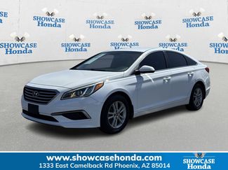 Used 2017 Hyundai Sonata SE image 1
