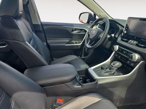 Certified 2022 Toyota RAV4 XLE Premium FWD image 15