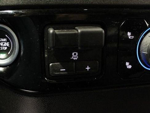 Used 2024 Chevrolet Silverado 1500 RST w/ Z71 Off-Road Package AWD/4WD image 26