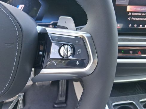 New 2026 BMW 750e xDrive image 22