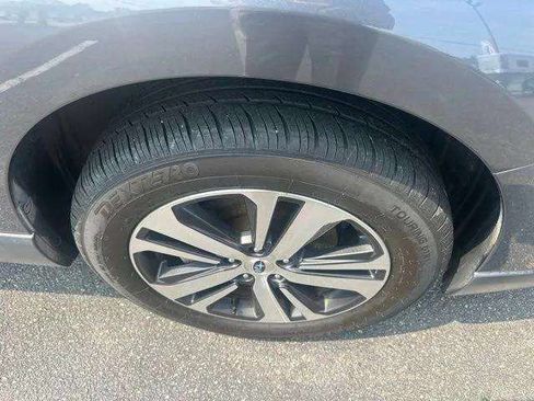 Used 2019 Subaru Outback 2.5i Limited AWD/4WD image 16