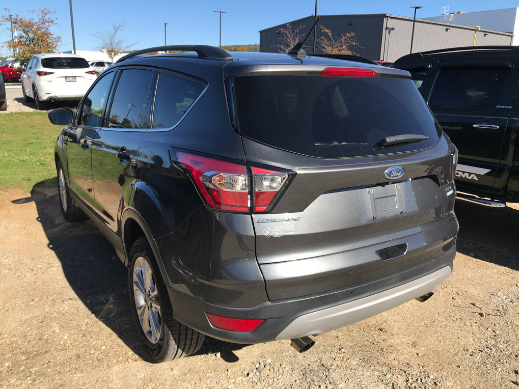 Used 2018 Ford Escape SEL w/ Ford Safe & Smart Package AWD/4WD image 3