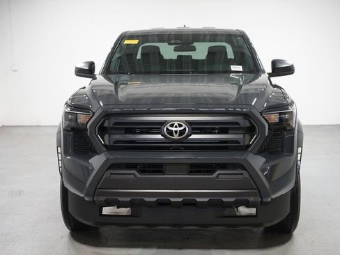 Certified 2025 Toyota Tacoma SR image 2