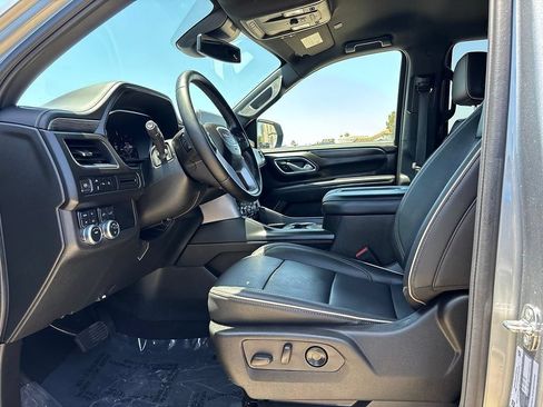 Used 2024 GMC Yukon SLT AWD/4WD image 12