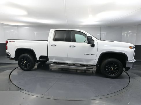 Used 2022 Chevrolet Silverado 2500 LTZ w/ Safety Package AWD/4WD image 4
