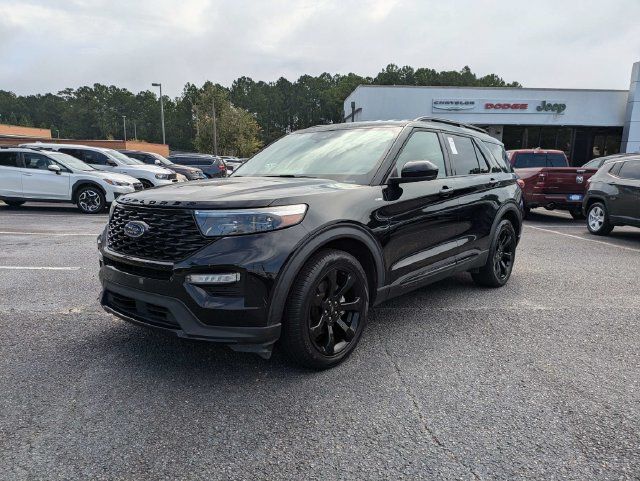 Used 2023 Ford Explorer ST-Line w/ Class IV Trailer Tow Package RWD image 9