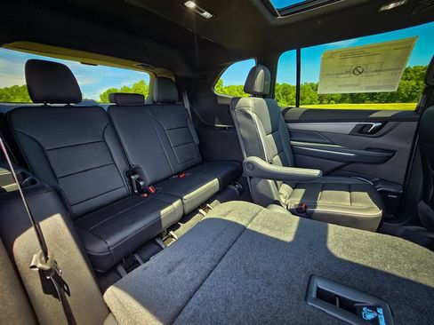 New 2026 Buick Enclave Sport Touring w/ Power Package AWD/4WD image 40