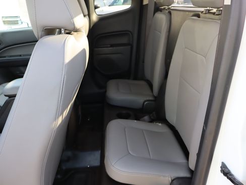 Used 2022 Chevrolet Colorado W/T w/ WT Convenience Package RWD image 18