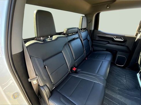 Used 2023 Chevrolet Silverado 1500 LTZ image 28