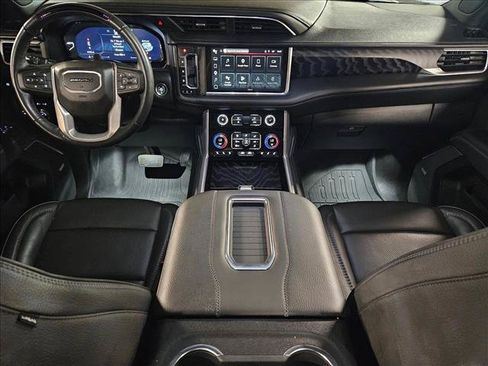Used 2024 GMC Yukon Denali w/ Advanced Technology Package RWD image 19