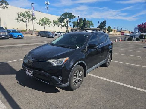 Used 2018 Toyota RAV4 XLE w/ Plus Extra Value Package FWD image 1