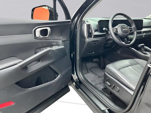 Used 2025 Kia Sorento EX FWD image 10