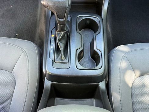 Used 2019 Chevrolet Colorado W/T w/ WT Convenience Package RWD image 18