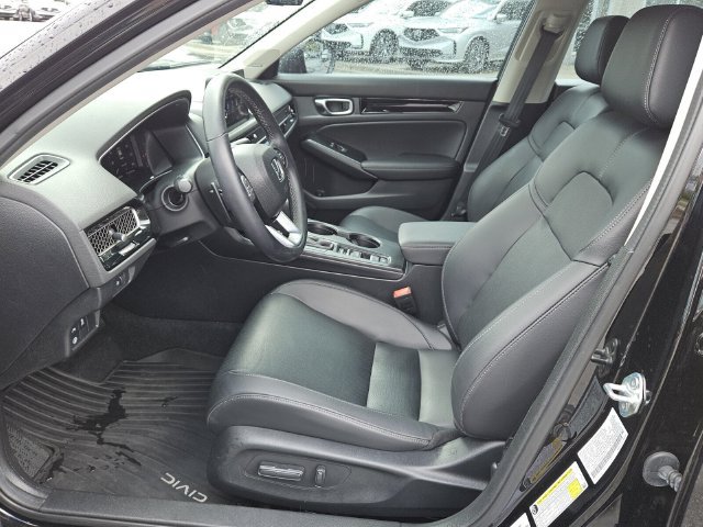 Used 2024 Honda Civic Touring image 3