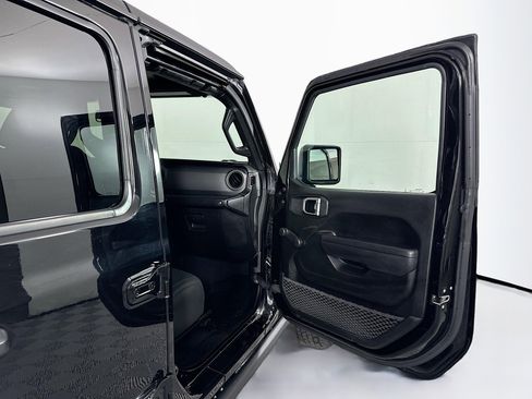 Used 2022 Jeep Gladiator Sport image 29