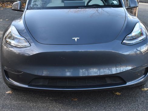 Used 2021 Tesla Model Y Long Range image 15