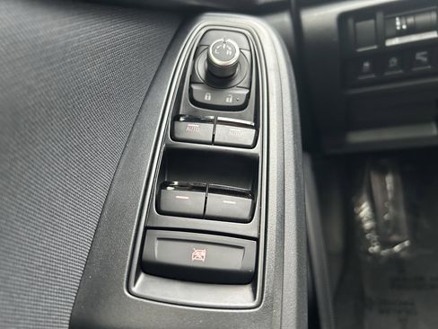 Used 2023 Subaru Crosstrek 2.0i Premium image 18