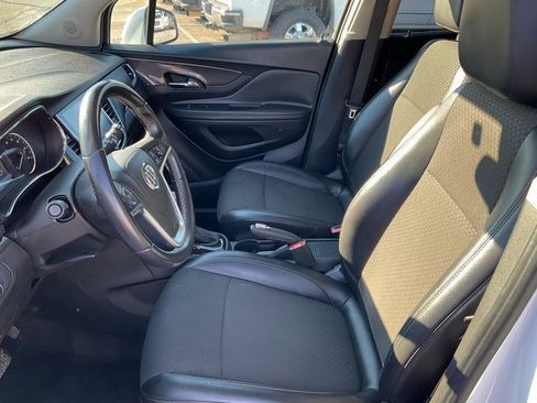 Used 2019 Buick Encore Preferred image 5