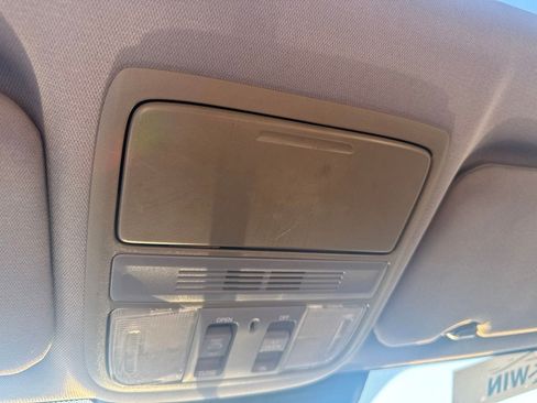 Used 2017 Honda CR-V EX image 15