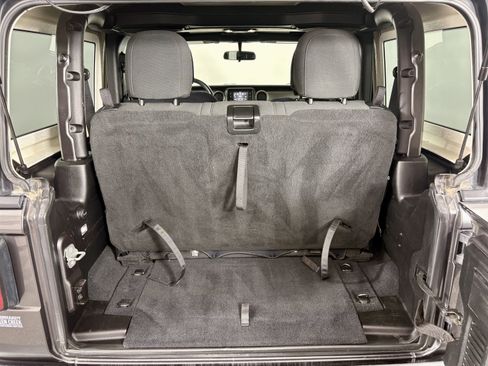 Used 2019 Jeep Wrangler Sport image 21