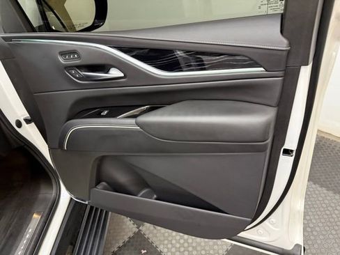 Used 2023 Cadillac Escalade V image 39