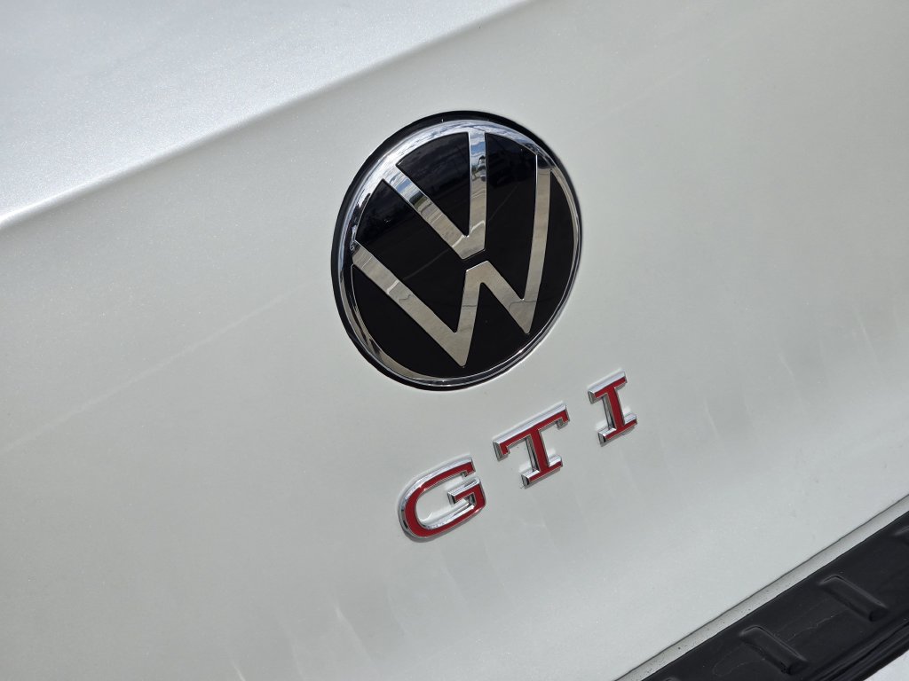 New 2026 Volkswagen GTI SE FWD image 8