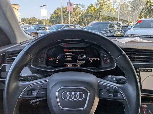 Used 2022 Audi Q8 Premium w/ Convenience Package AWD/4WD image 33