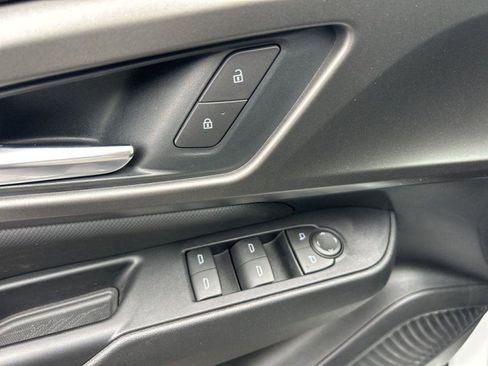 New 2026 Chevrolet Equinox EV LT image 13