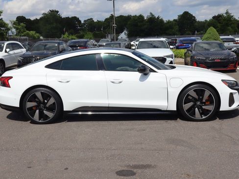 Used 2022 Audi RS e-tron GT w/ Carbon Performance Package AWD/4WD image 4