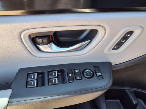 Used 2025 Honda Pilot EX-L image 22