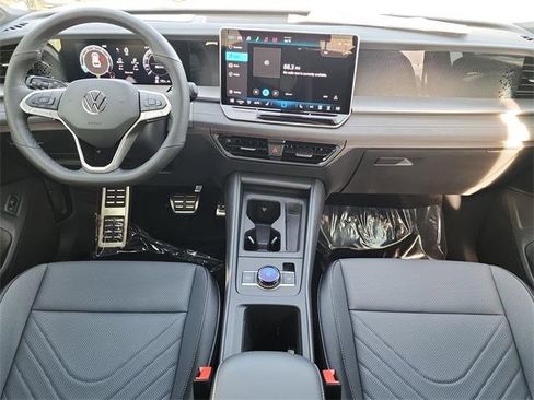 New 2026 Volkswagen Tiguan SE R-Line image 19