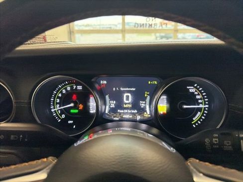 Used 2021 Jeep Wrangler Unlimited Sahara AWD/4WD image 32