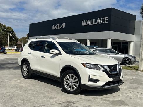 Used 2019 Nissan Rogue SV image 1