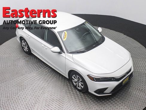 Used 2022 Honda Civic LX image 3