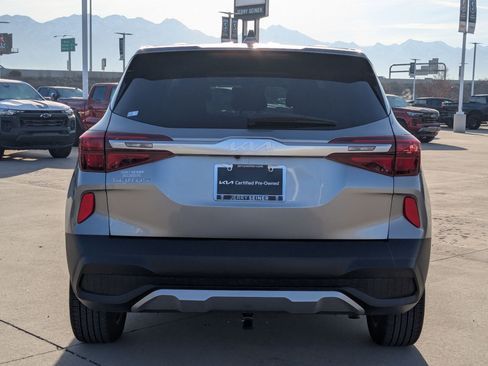 Certified 2023 Kia Seltos LX image 4