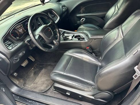 Used 2018 Dodge Challenger R/T Plus RWD image 9