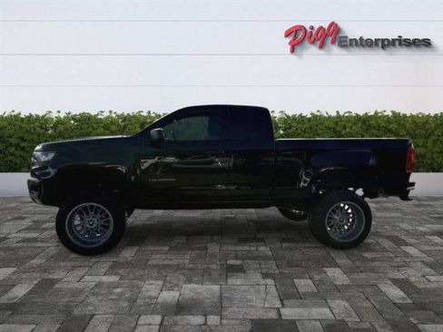 Used 2022 Chevrolet Colorado W/T w/ WT Convenience Package AWD/4WD image 4