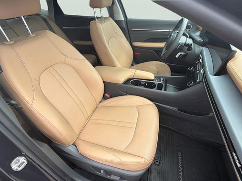 Used 2025 Hyundai Sonata Limited image 23