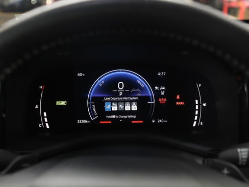 Used 2025 Toyota Camry SE image 24