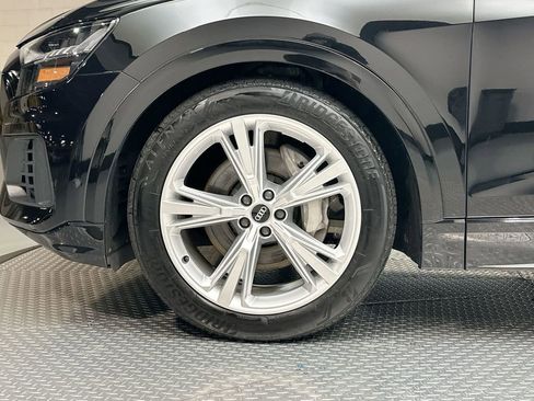 Used 2022 Audi Q8 Prestige w/ Prestige Package image 5