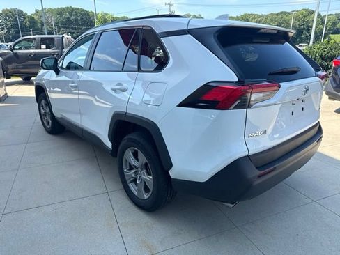 Used 2025 Toyota RAV4 XLE AWD/4WD image 5