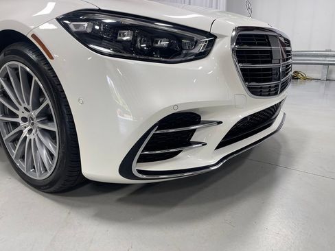 Certified 2022 Mercedes-Benz S 500 4MATIC w/ AMG Line Package image 11