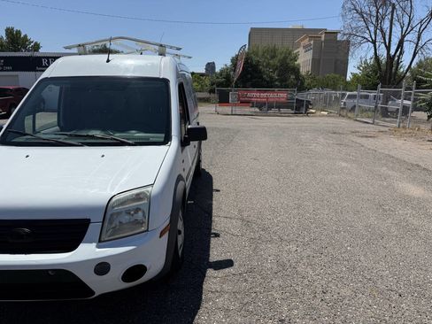 Used 2013 Ford Transit Connect XLT image 2