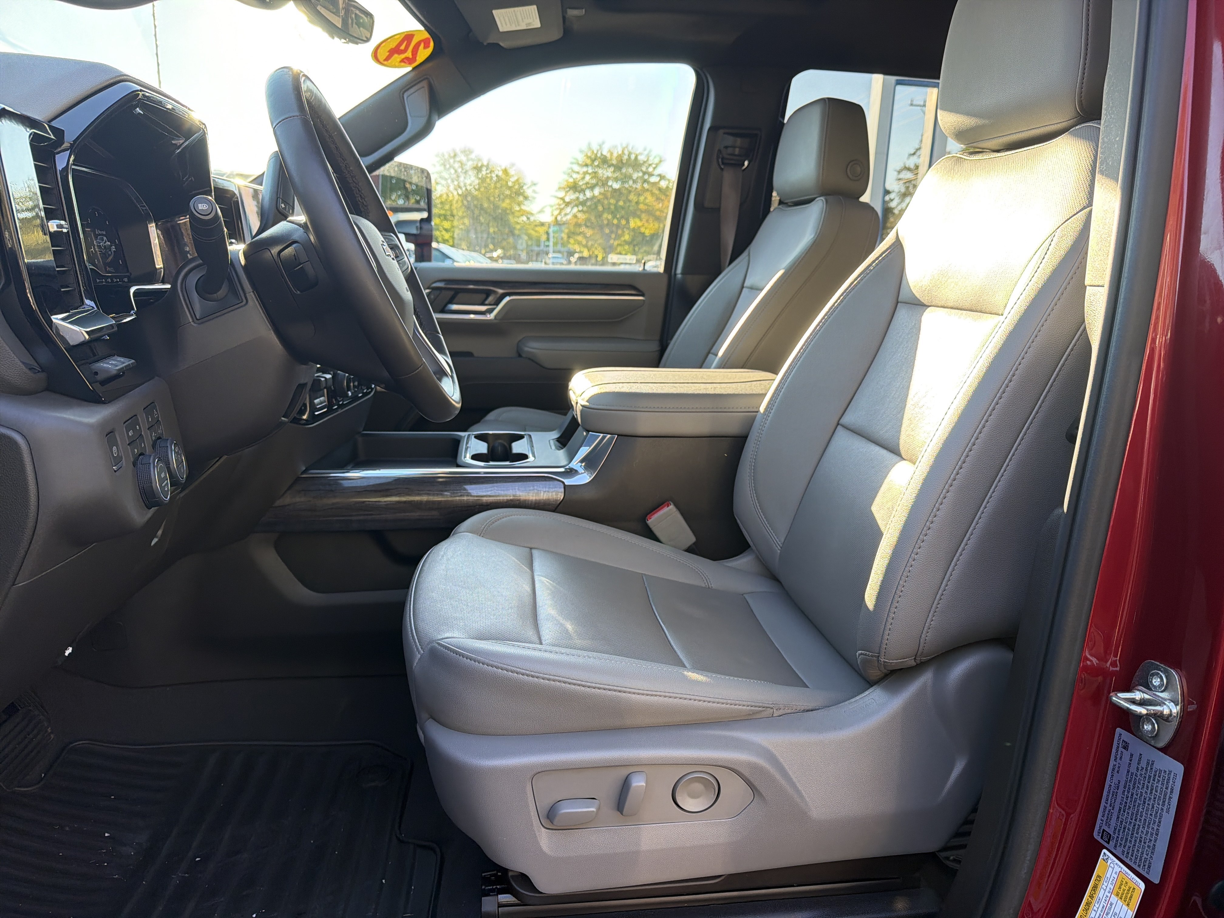 Used 2024 Chevrolet Silverado 2500 LTZ w/ LTZ Plus Package AWD/4WD image 16