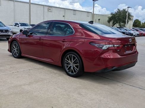 Used 2021 Toyota Camry XLE w/ Navigation Package FWD image 7