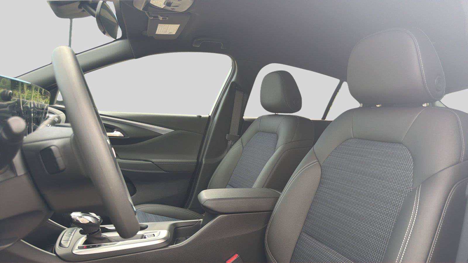 New 2026 Buick Envista Preferred FWD image 17