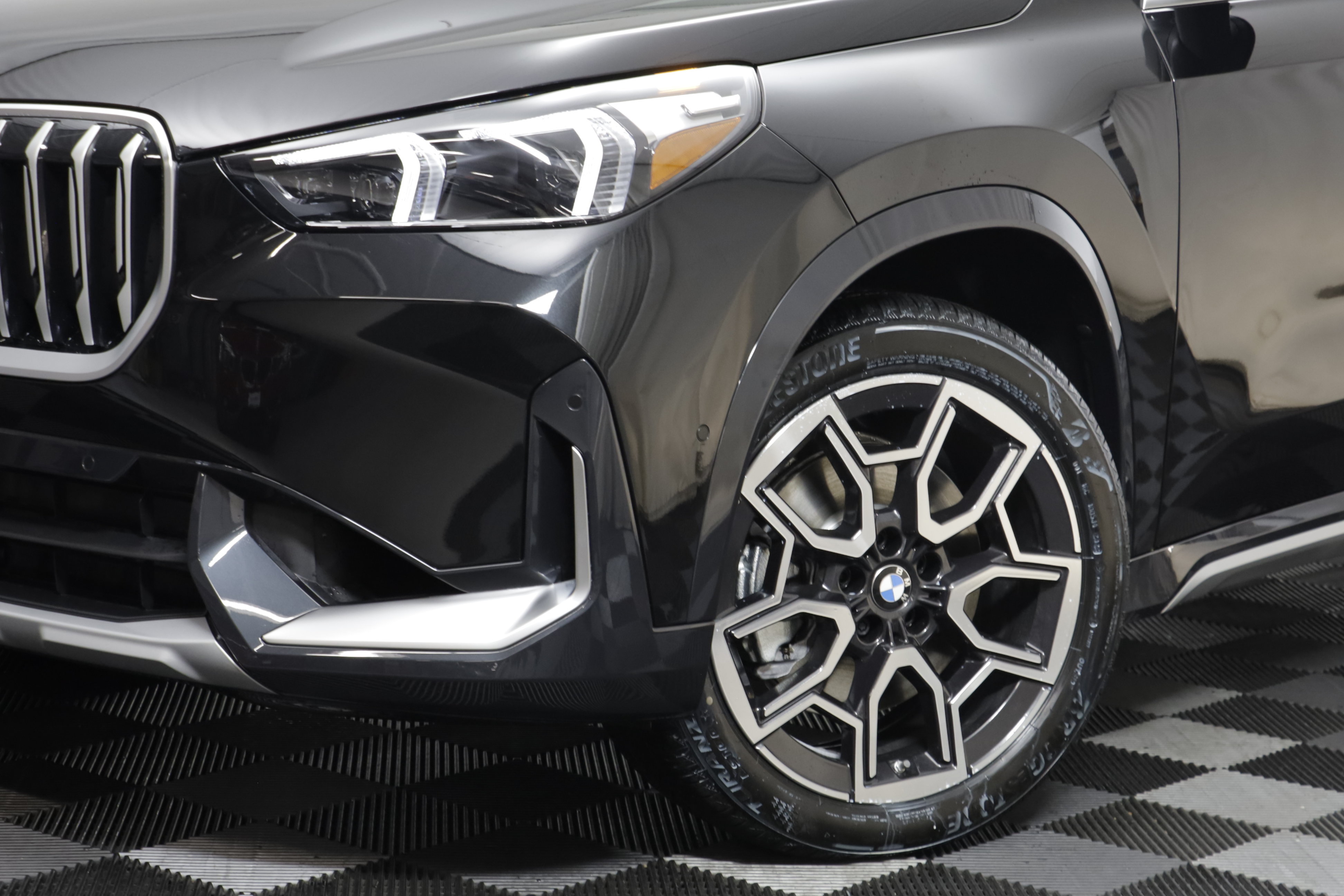 New 2026 BMW X1 xDrive28i w/ Convenience Package AWD/4WD image 4