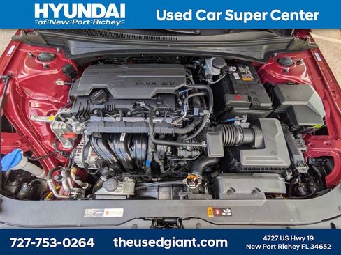 Used 2024 Hyundai Elantra SE FWD image 12